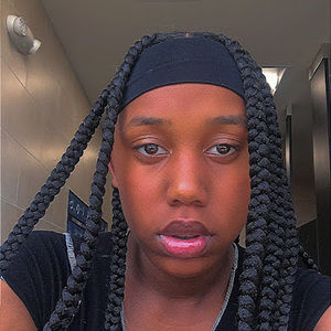 Meet your Posher, Miya